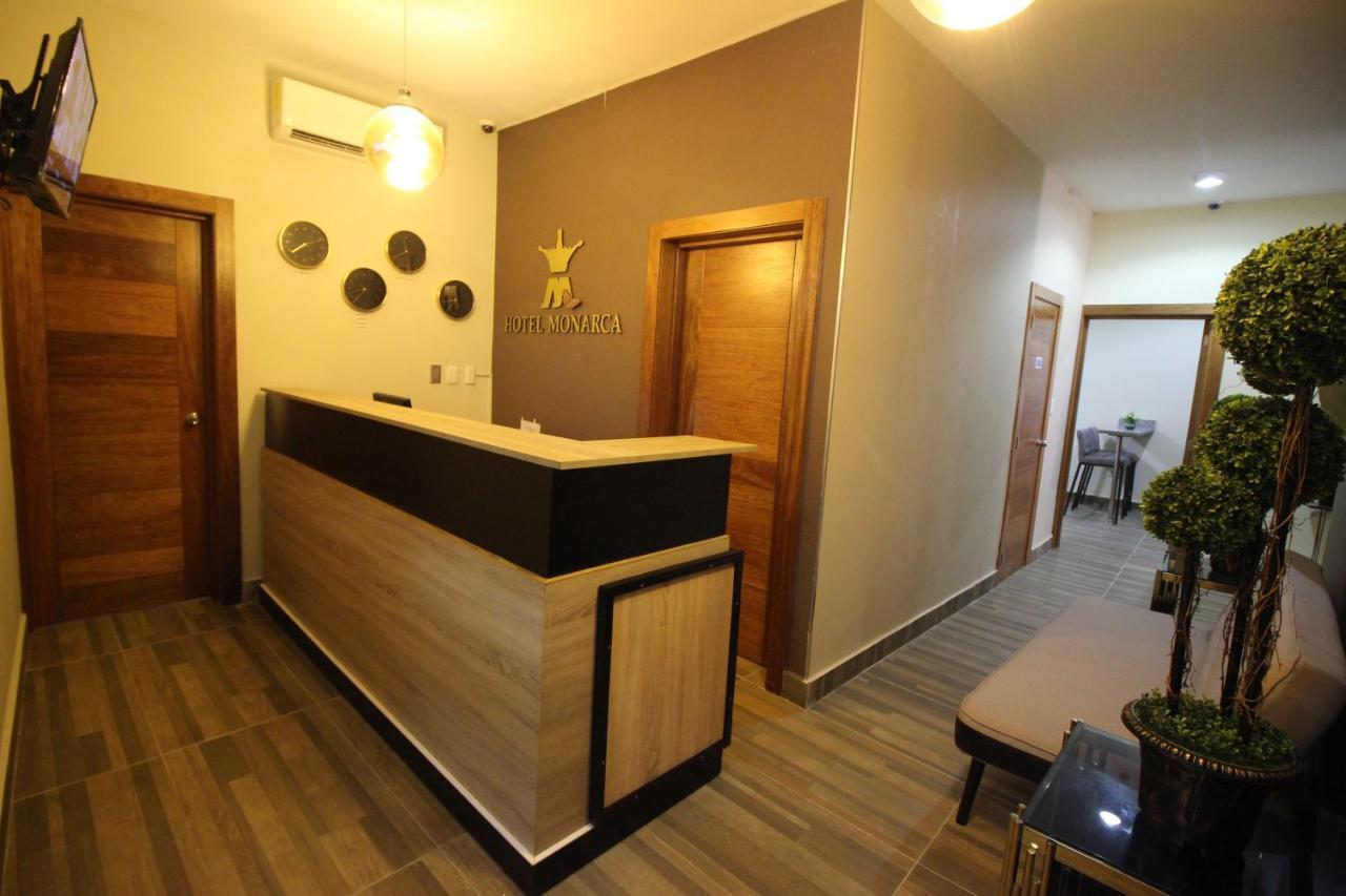 Hotel Monarca Higuey Exterior photo