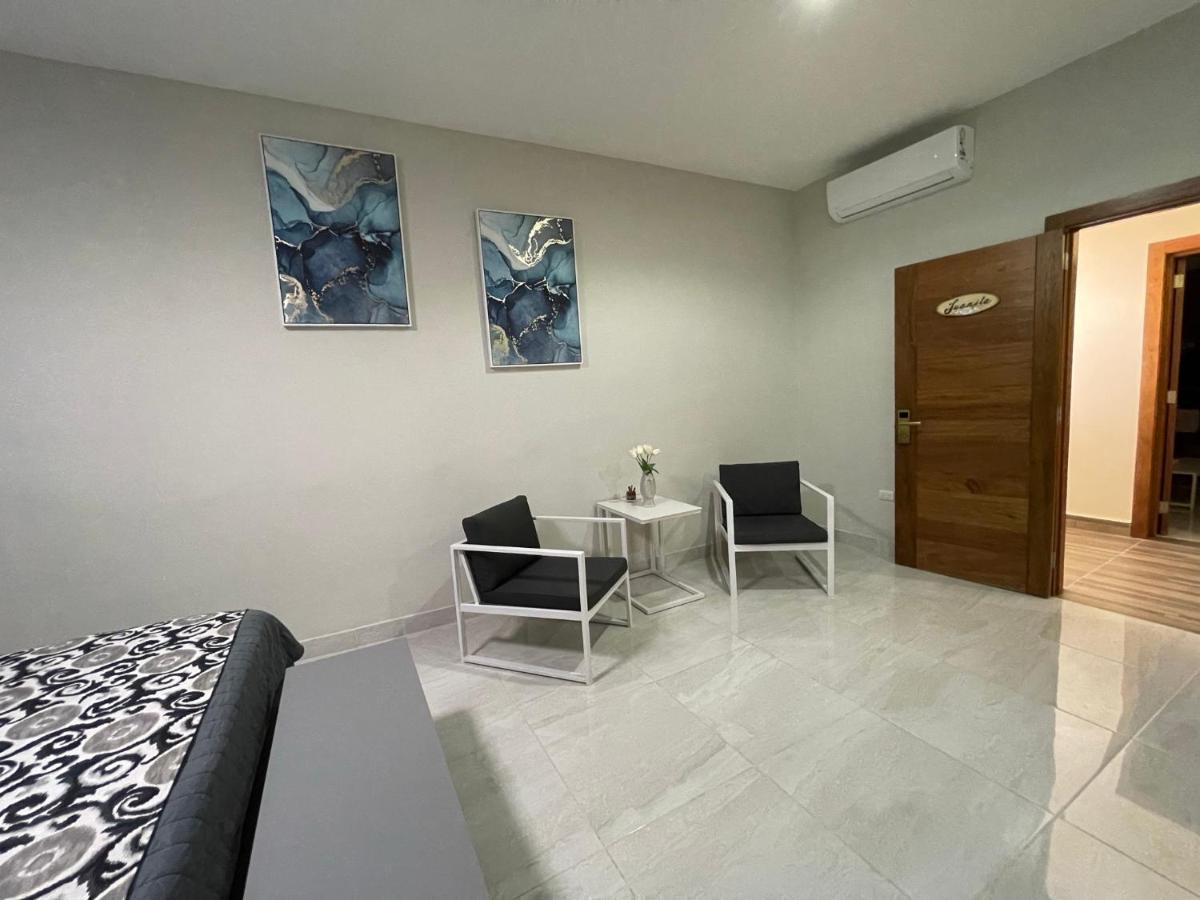 Hotel Monarca Higuey Exterior photo