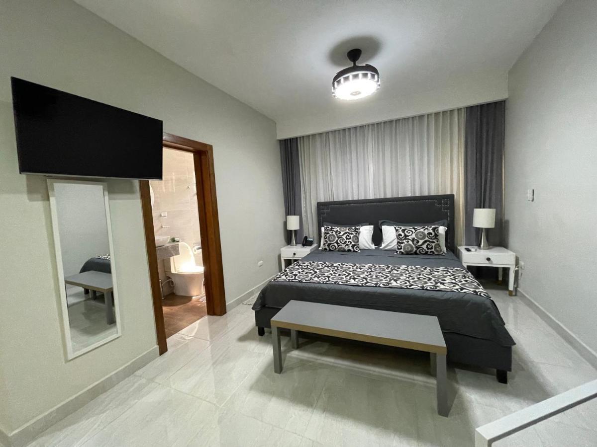 Hotel Monarca Higuey Exterior photo