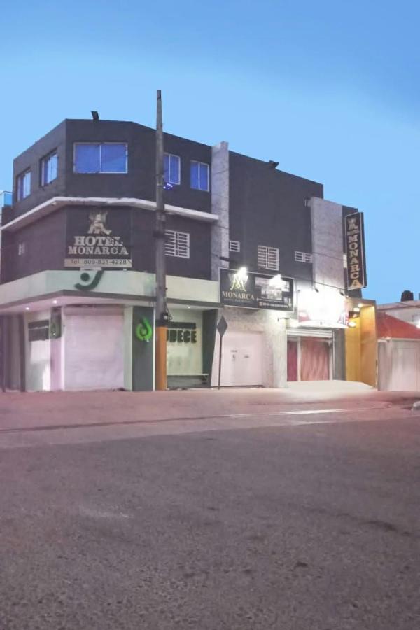 Hotel Monarca Higuey Exterior photo