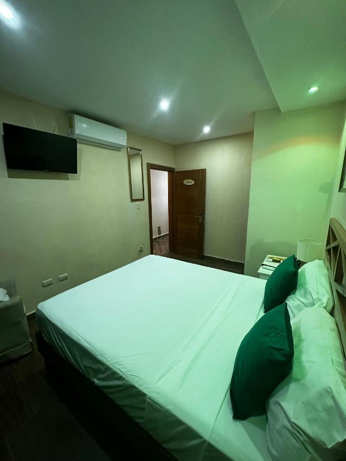 Hotel Monarca Higuey Exterior photo